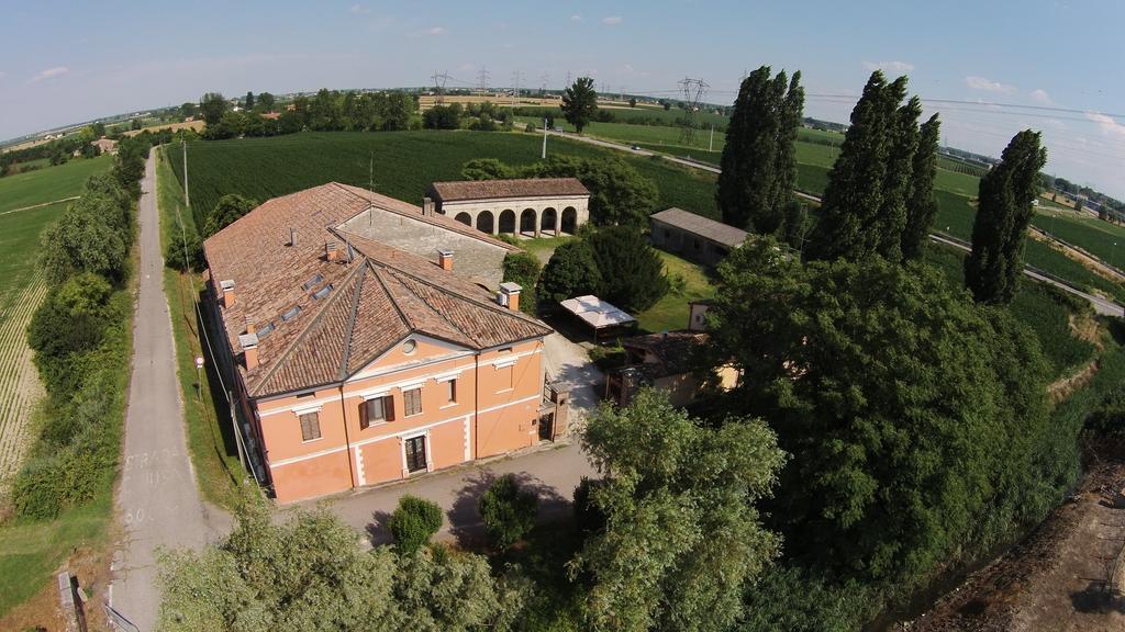 Penzion Agriturismo Corte Ponte Dei Tedeschi Ostiglia Exteriér fotografie