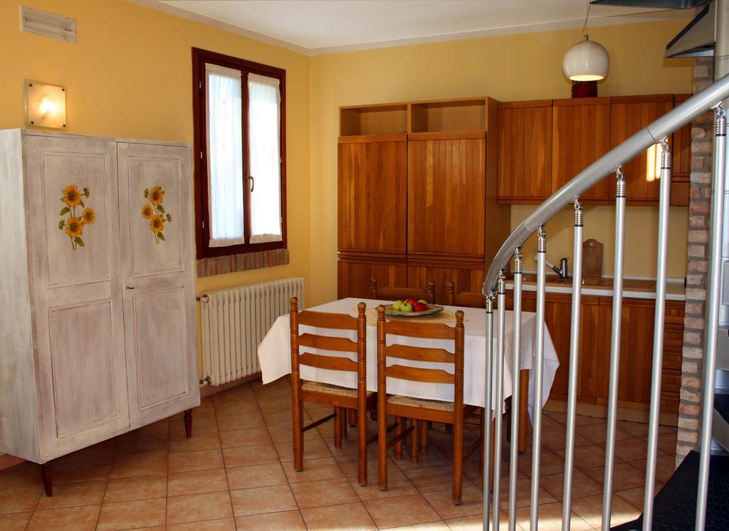 Penzion Agriturismo Corte Ponte Dei Tedeschi Ostiglia Pokoj fotografie