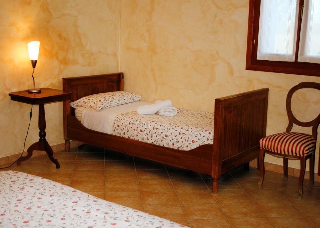Penzion Agriturismo Corte Ponte Dei Tedeschi Ostiglia Pokoj fotografie